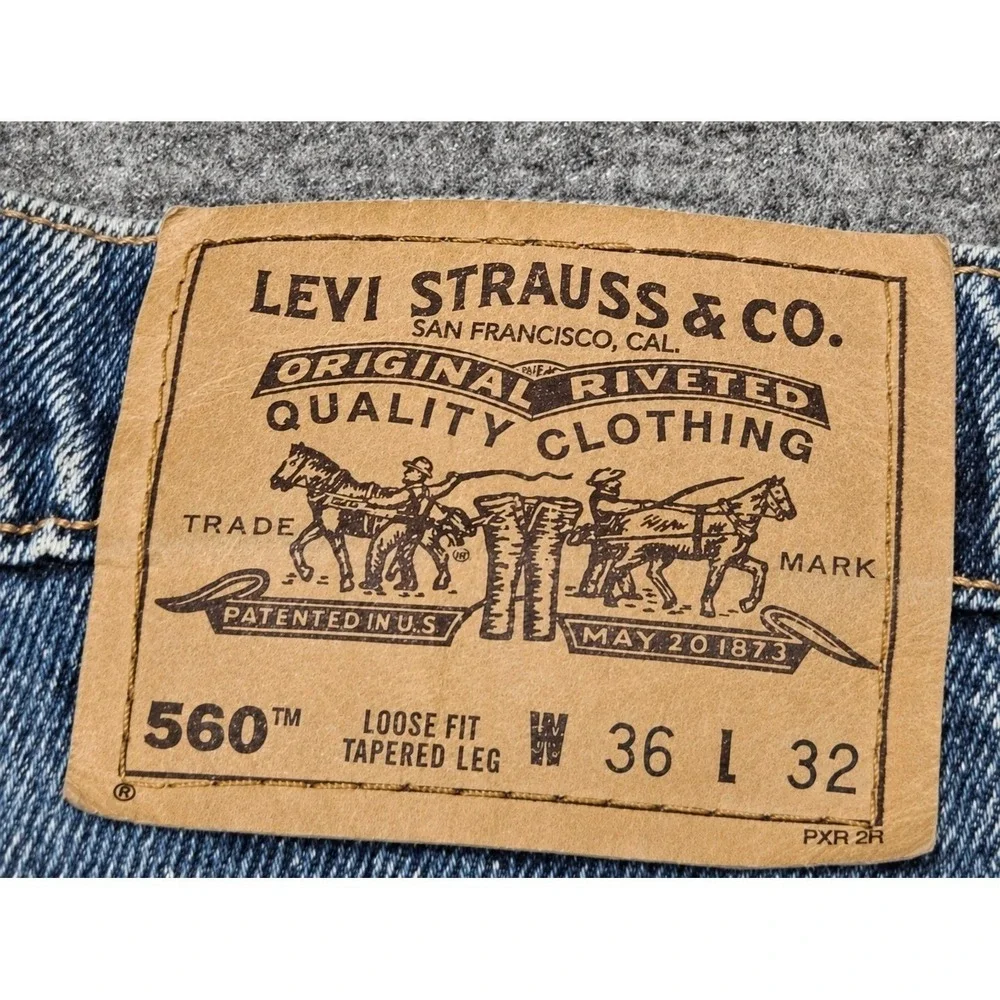 Vintage Levis 560 Jeans Orange Tab Mens 36x32 Blue Loose Fit Tapered Made in USA